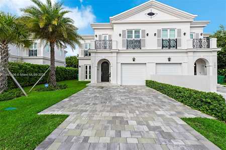 315 Santander Ave #309 Coral Gables,  FL 33134