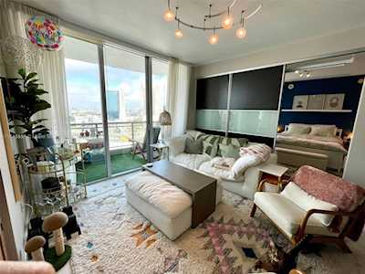 90 SW 3rd St #2207 Miami,  FL 33130