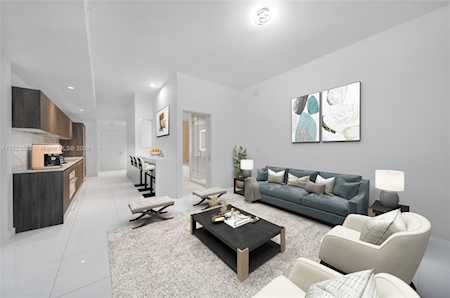 851 NE 1st Ave #204 Miami,  FL 33132