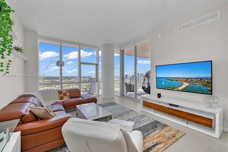 851 NE 1st Ave #3401 Miami,  FL 33132