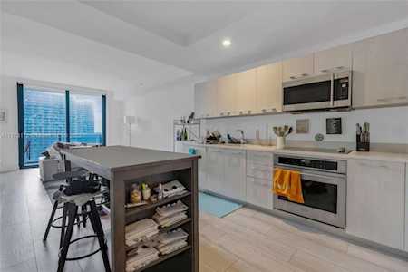 55 SW 9th St #2305 Miami,  FL 33130