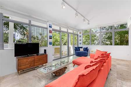 1577 Bay Rd #205 Miami Beach,  FL 33139