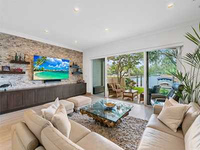 85 Hendricks Isle Fort Lauderdale,  FL 33301