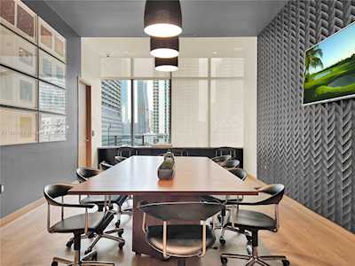 55 SW 9th St #3802 Miami,  FL 33130