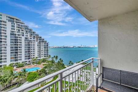 770 Claughton Island Dr #1103 Miami,  FL 33131
