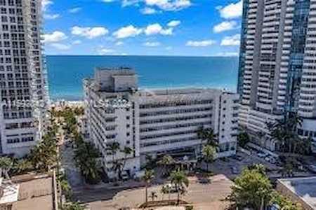 6345 Collins Ave #403 Miami Beach,  FL 33141