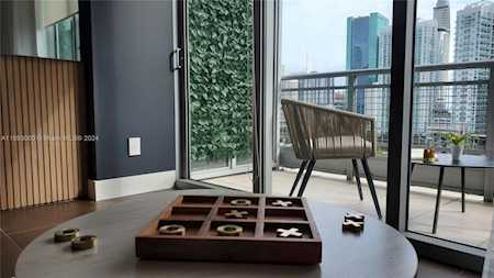 690 SW 1st Ct #1716 Miami,  FL 33130