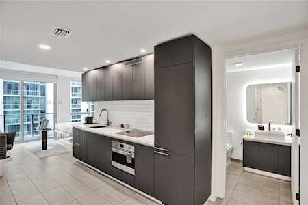 227 NE 2nd St #2110 Miami,  FL 33132