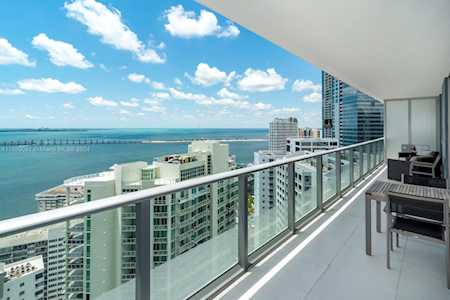 1300 Brickell Bay Dr #3305 Miami,  FL 33131