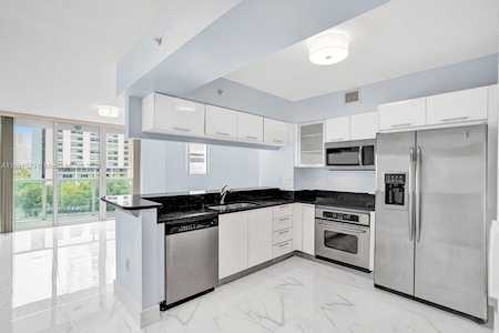 31 SE 5th St #502 Miami,  FL 33131