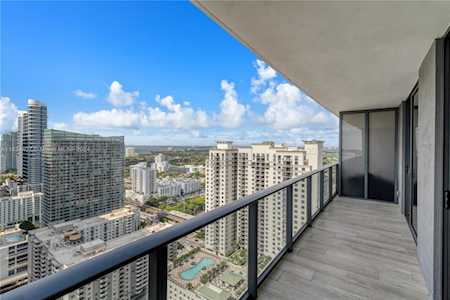 45 SW 9th St #3705 Miami,  FL 33130
