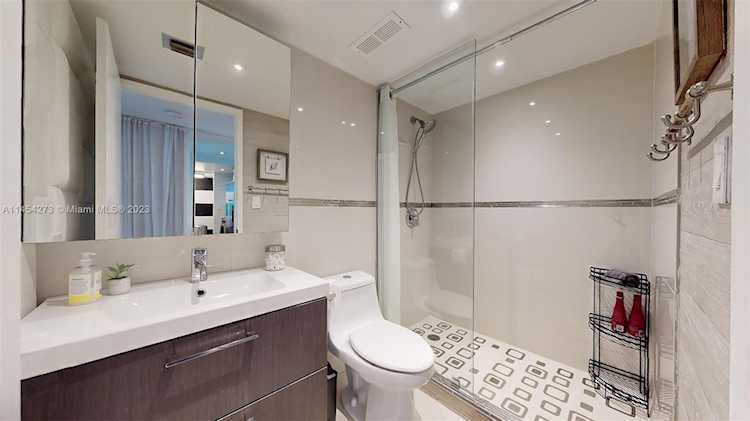 850 N Miami Ave #W-1202 Miami, FL 31 33136 | Skyrise Lab Photo 20