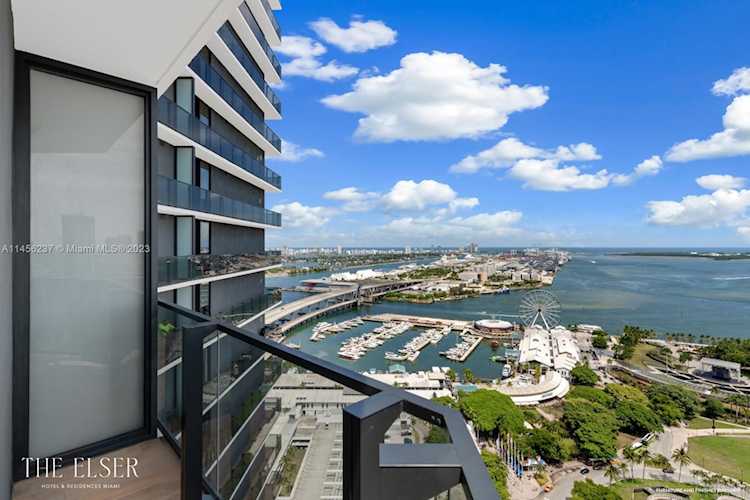 398 NE 5th St #3815 Miami, FL 41 33132 | Skyrise Lab Photo 2