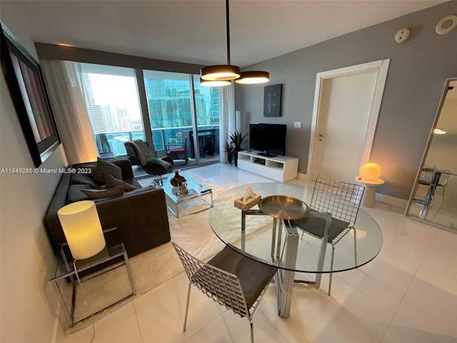 200 Biscayne Boulevard Way #3410 Miami, FL 42 33131 | Skyrise Lab Photo 12