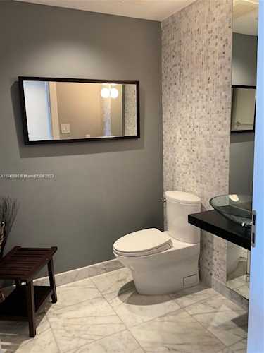 200 Biscayne Boulevard Way #3410 Miami, FL 42 33131 | Skyrise Lab Photo 22