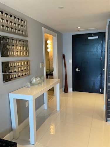 200 Biscayne Boulevard Way #3410 Miami, FL 42 33131 | Skyrise Lab Photo 21