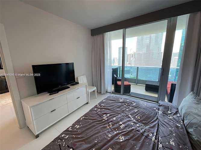 200 Biscayne Boulevard Way #3410 Miami, FL 42 33131 | Skyrise Lab Photo 15