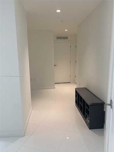 851 NE 1st Ave #1002 Miami, FL 31 33132 | Skyrise Lab Photo 3