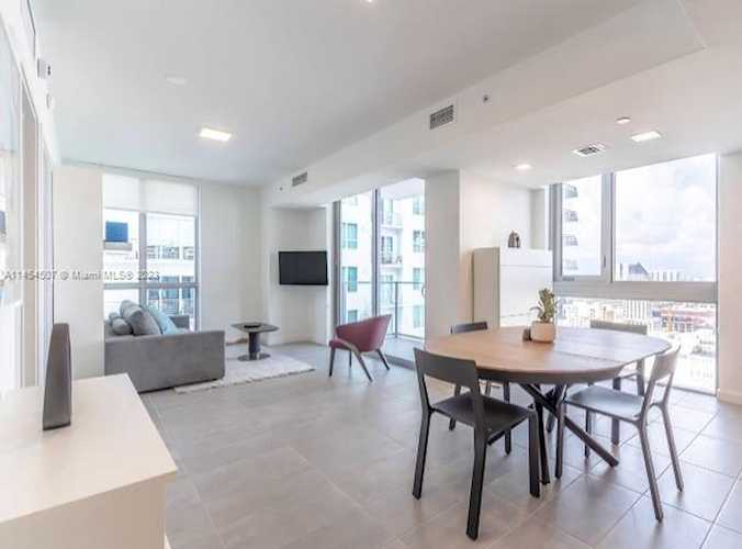 227 NE 2nd St #2902 Miami, FL 42 33132 | Skyrise Lab Photo 4