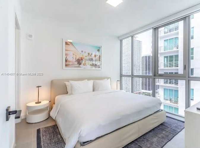 227 NE 2nd St #2902 Miami, FL 42 33132 | Skyrise Lab Photo 3
