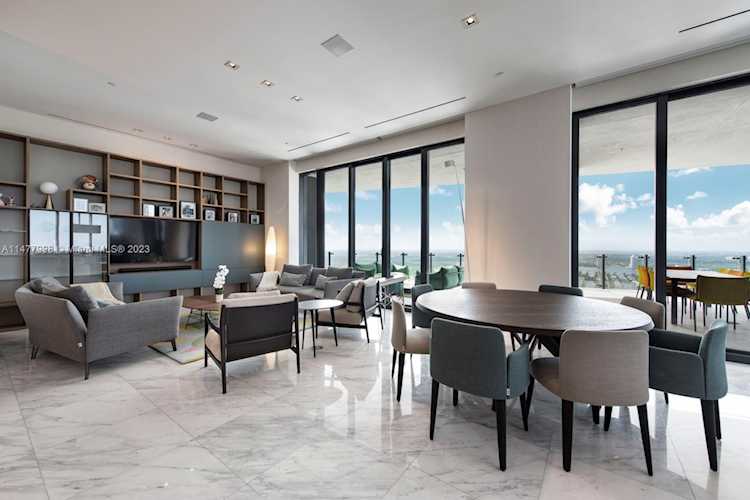 17141 Collins Ave #3802 Sunny Isles Beach, FL 22 33160 | Skyrise Lab Photo 2