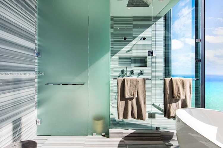 17141 Collins Ave #3802 Sunny Isles Beach, FL 22 33160 | Skyrise Lab Photo 19