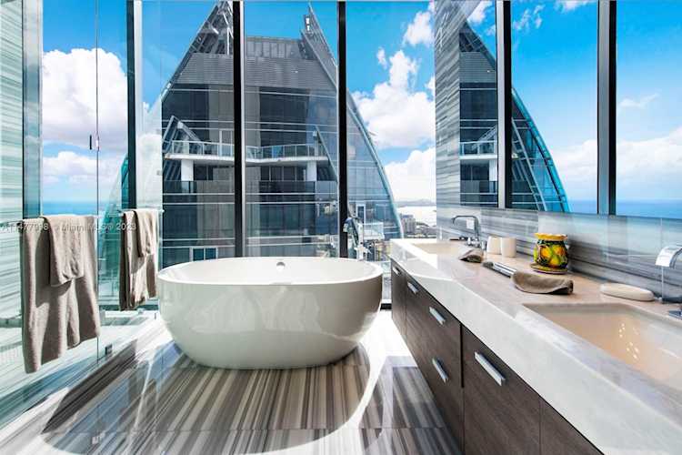 17141 Collins Ave #3802 Sunny Isles Beach, FL 22 33160 | Skyrise Lab Photo 18