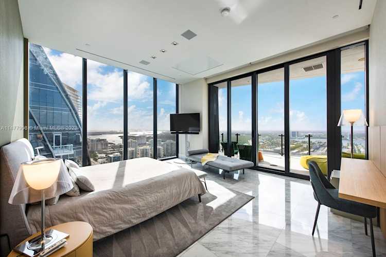 17141 Collins Ave #3802 Sunny Isles Beach, FL 22 33160 | Skyrise Lab Photo 16