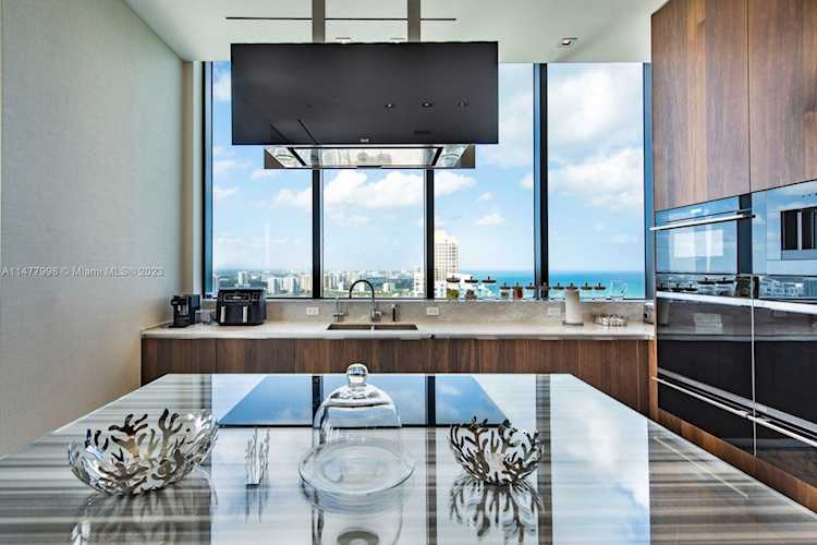 17141 Collins Ave #3802 Sunny Isles Beach, FL 22 33160 | Skyrise Lab Photo 15