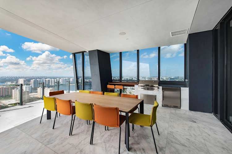 17141 Collins Ave #3802 Sunny Isles Beach, FL 22 33160 | Skyrise Lab Photo 12