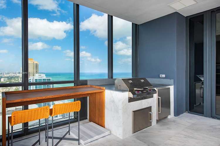 17141 Collins Ave #3802 Sunny Isles Beach, FL 22 33160 | Skyrise Lab Photo 11