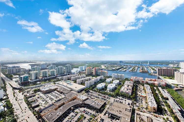 17141 Collins Ave #3802 Sunny Isles Beach, FL 22 33160 | Skyrise Lab Photo 7