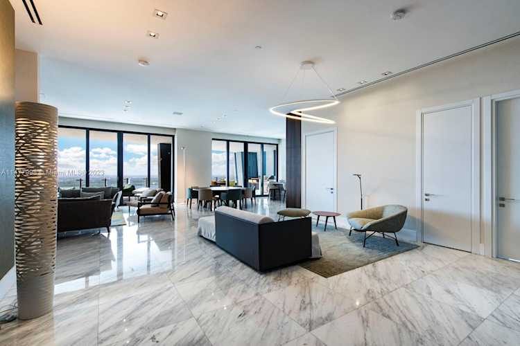 17141 Collins Ave #3802 Sunny Isles Beach, FL 22 33160 | Skyrise Lab Photo 5