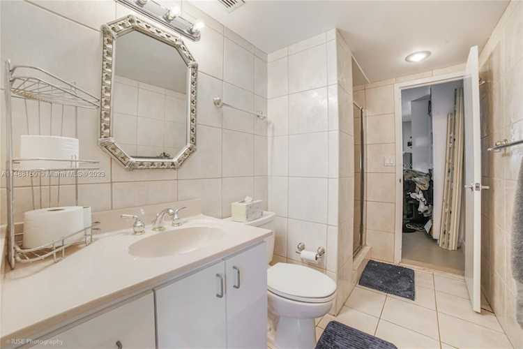 9511 Collins Ave #310 Surfside, FL 22 33154 | Skyrise Lab Photo 12