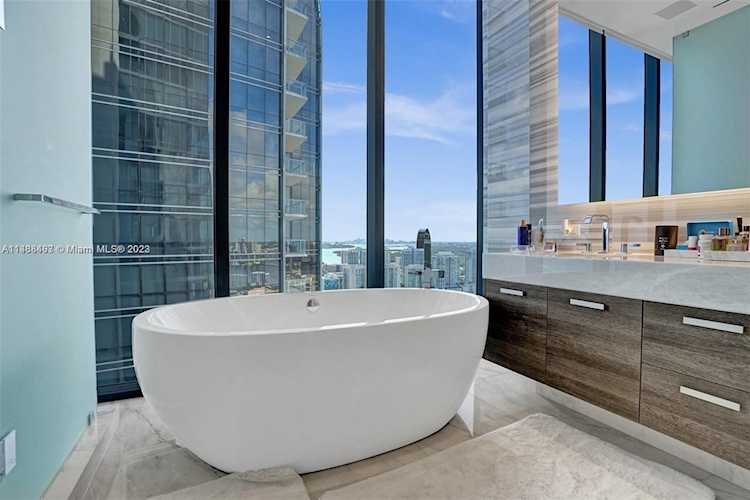 17141 Collins #3002 Sunny Isles Beach, FL 22 33160 | Skyrise Lab Photo 29