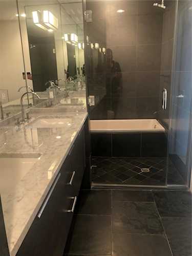 900 Biscayne Blvd #4904 Miami, FL 32 33132 | Skyrise Lab Photo 10