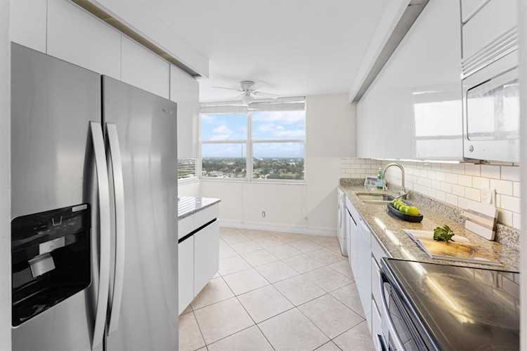 5200 N Ocean Blvd #1212B Lauderdale By The Sea, FL Ft Lauderdale Beach (3130-3170) 33308 | Skyrise Lab Photo 12