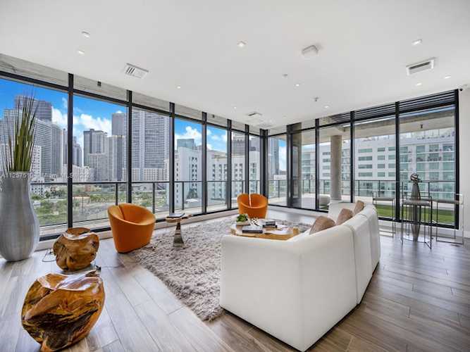 201 SW 17th Rd #703 Miami, FL 41 33129 | Skyrise Lab Photo 2