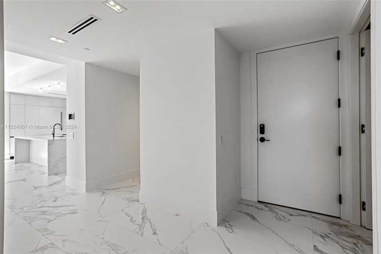 160 Isle of Venice Dr. #301 Fort Lauderdale, FL 3280 33301 | Skyrise Lab Photo 30