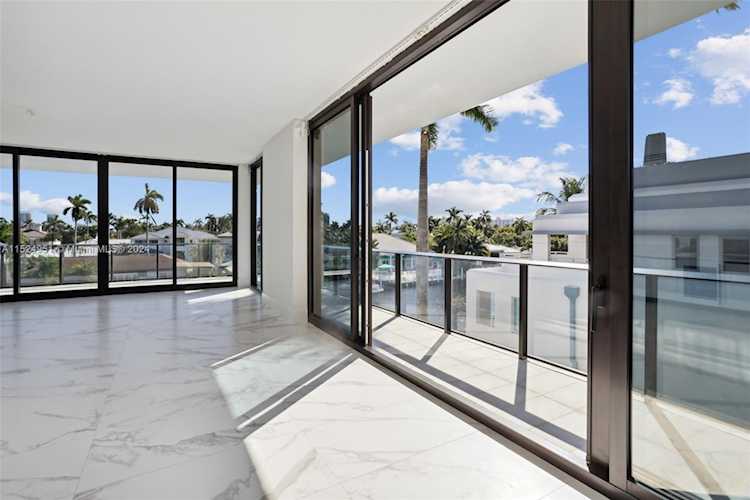 160 Isle of Venice Dr. #301 Fort Lauderdale, FL 3280 33301 | Skyrise Lab Photo 13