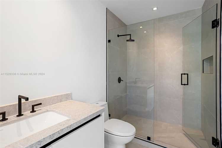 160 Isle of Venice Dr. #203 Fort Lauderdale, FL 3280 33301 | Skyrise Lab Photo 27