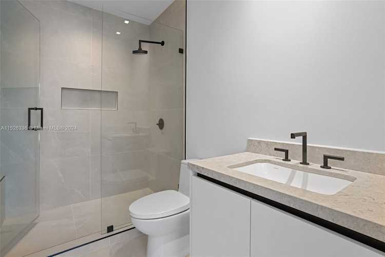 160 Isle of Venice Dr. #203 Fort Lauderdale, FL 3280 33301 | Skyrise Lab Photo 24