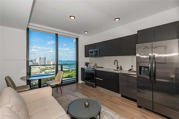 398 NE 5th St #3204 Miami, FL 41 33132 | Skyrise Lab Photo 3