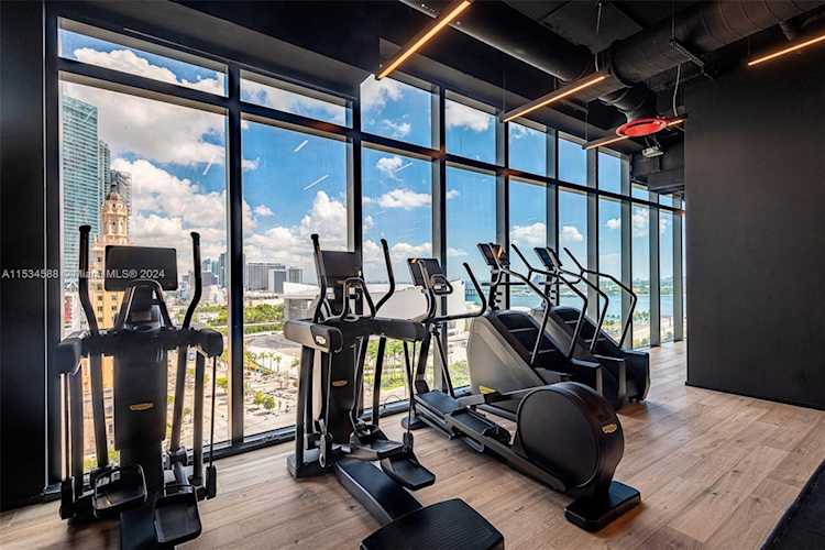 398 NE 5th Street #2904 Miami, FL 41 33132 | Skyrise Lab Photo 14