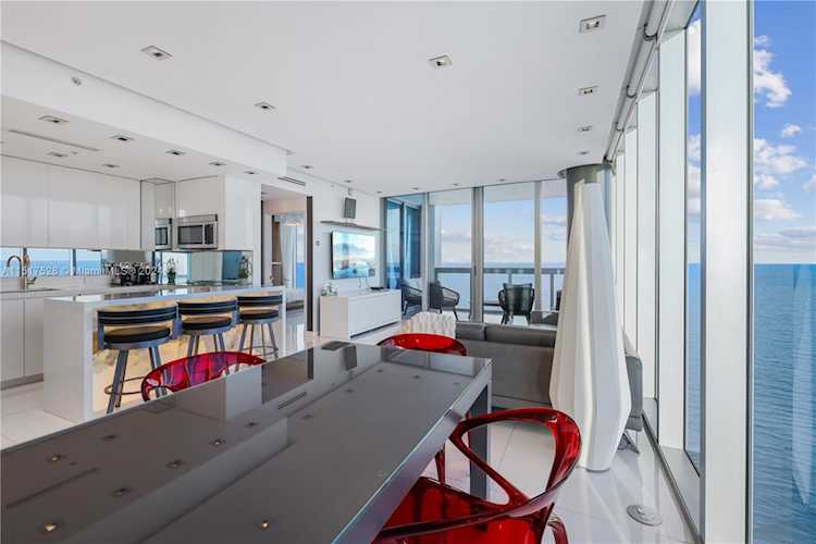 6899 Collins Ave #2208 Miami Beach, FL 32 33141 | Skyrise Lab Photo 14