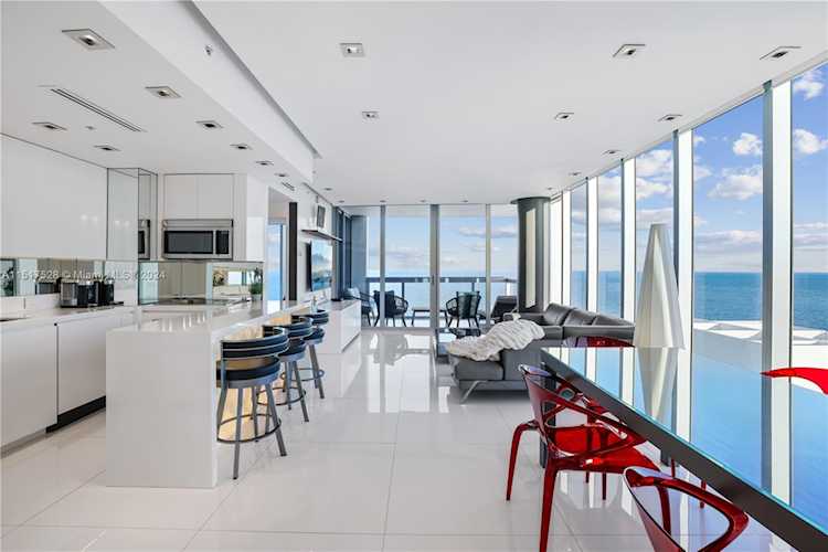 6899 Collins Ave #2208 Miami Beach, FL 32 33141 | Skyrise Lab Photo 8