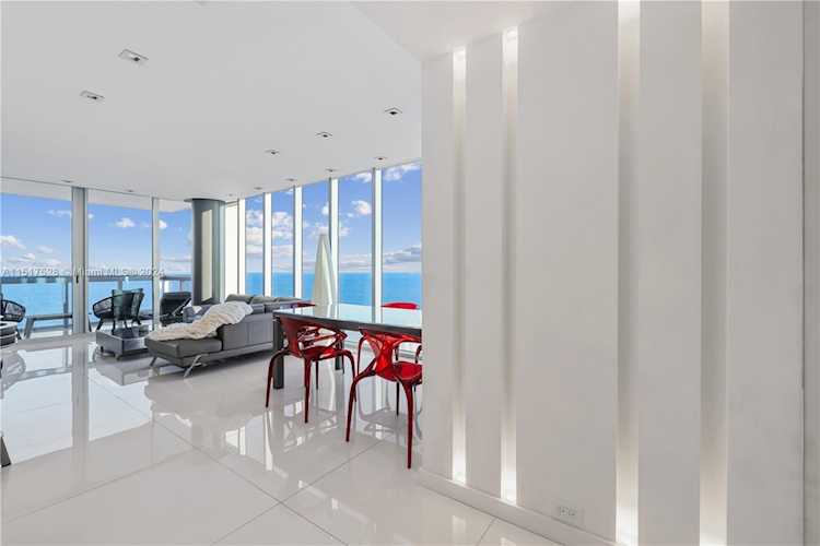 6899 Collins Ave #2208 Miami Beach, FL 32 33141 | Skyrise Lab Photo 7