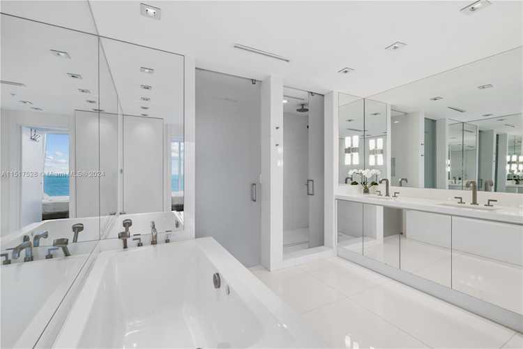 6899 Collins Ave #2208 Miami Beach, FL 32 33141 | Skyrise Lab Photo 33