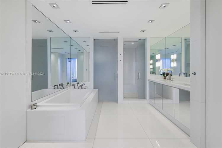 6899 Collins Ave #2208 Miami Beach, FL 32 33141 | Skyrise Lab Photo 32