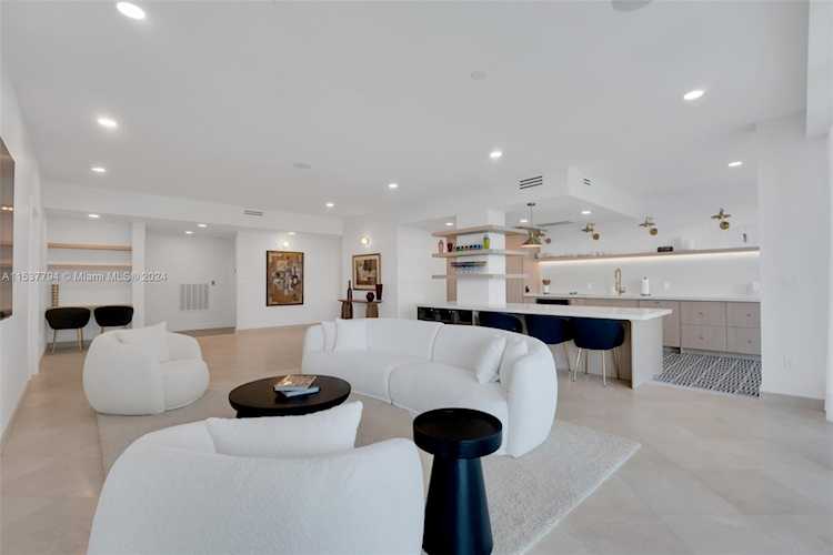 10101 Collins Ave #7D Bal Harbour, FL 22 33154 | Skyrise Lab Photo 7